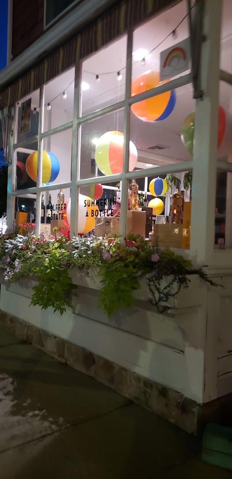 Charming Local Art Scene and Galleries