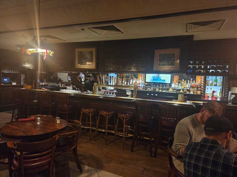 Winston's Bar: The Pub Experience Done Right