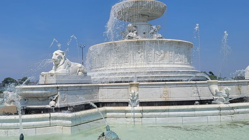 Scott Fountain and Historic Landmarks Worth Exploring