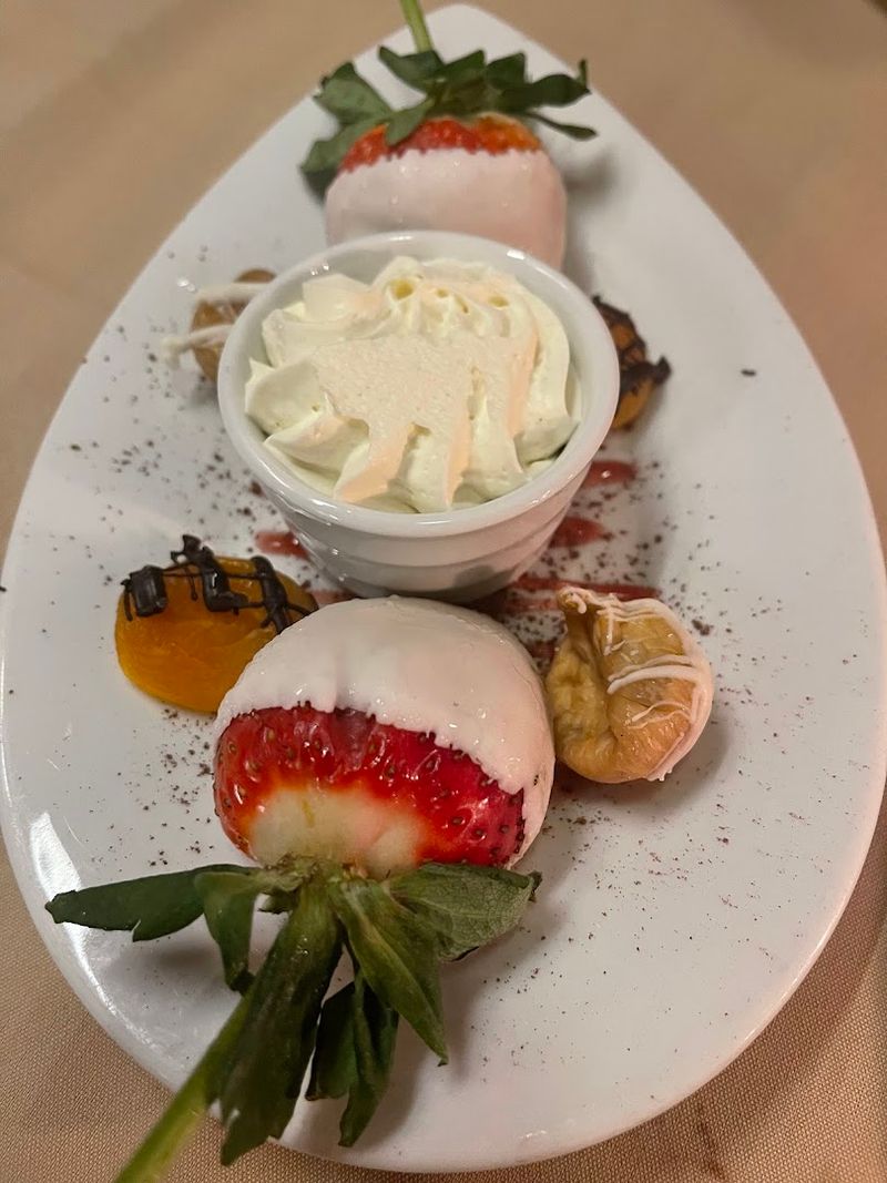 The Bananas Foster Experience: Tableside Drama and Dessert Delight