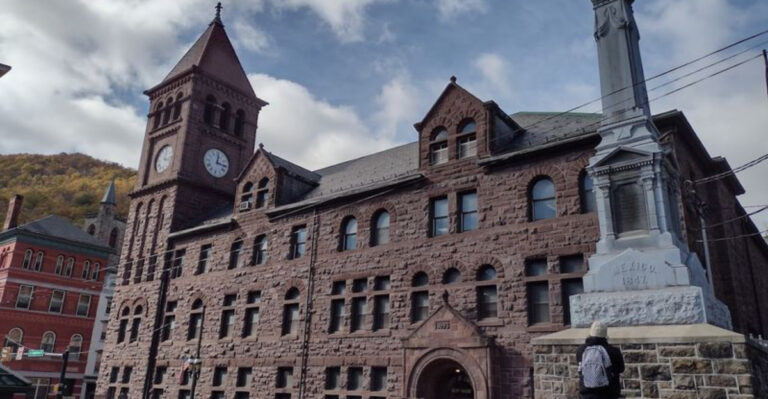 14 charming Pennsylvania towns that feel frozen in a simpler time