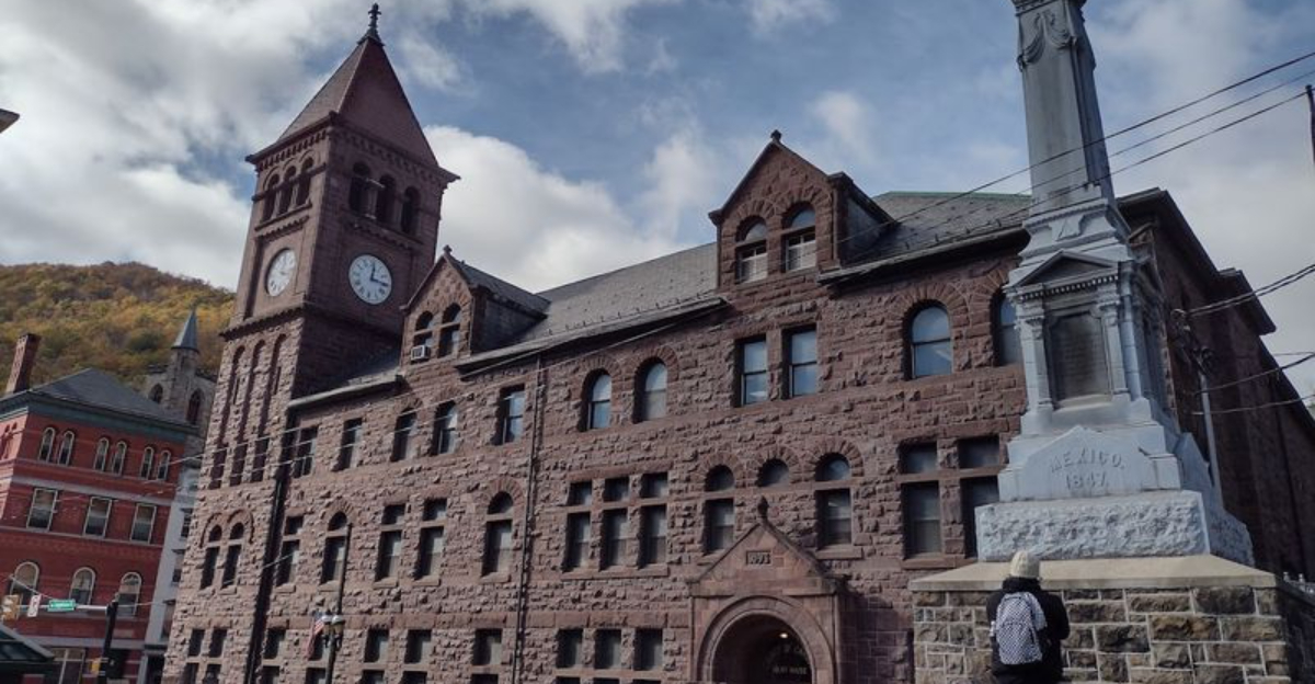14 charming Pennsylvania towns that feel frozen in a simpler time