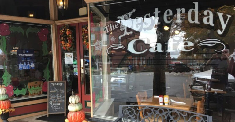14 mom-and-pop diners in Georgia where the comfort food feels wonderfully nostalgic