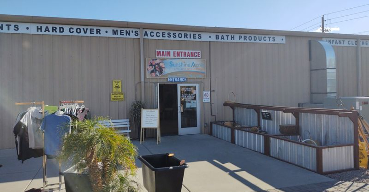 15 enormous thrift stores in Arizona that bargain hunters cant afford to miss