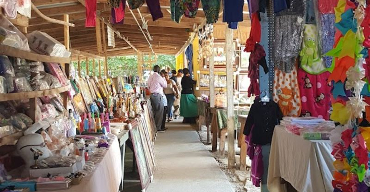 15 gigantic flea markets in Georgia where shoppers can fill an entire cart for around 40