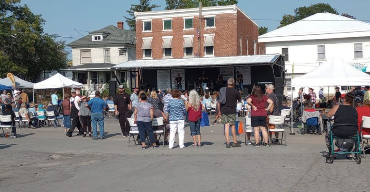 16 charming small towns in New York where life feels peaceful simple and affordable