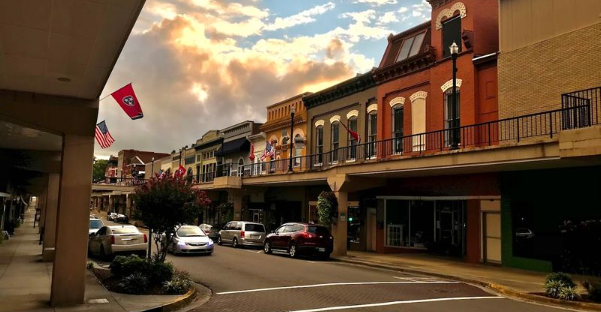 16 towns in Tennessee where living comfortably on 1200 a month is still possible