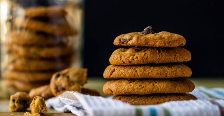 21 Foods People Pretend They’ve Outgrown – Then Secretly Buy Again