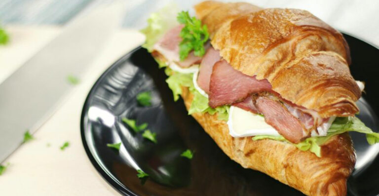 26 Foods That Used to Be Normal to Pack for Lunch – Now It Feels Embarrassing