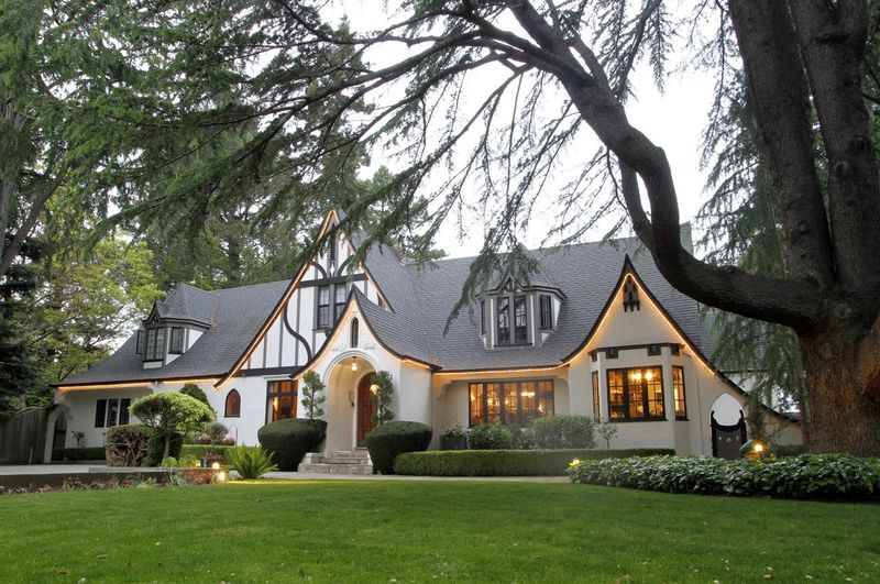 A 1929 Tudor Revival House That Looks Like Pure Movie Magic A 1929 Tudor Revival House That Looks Like Pure Movie Magic