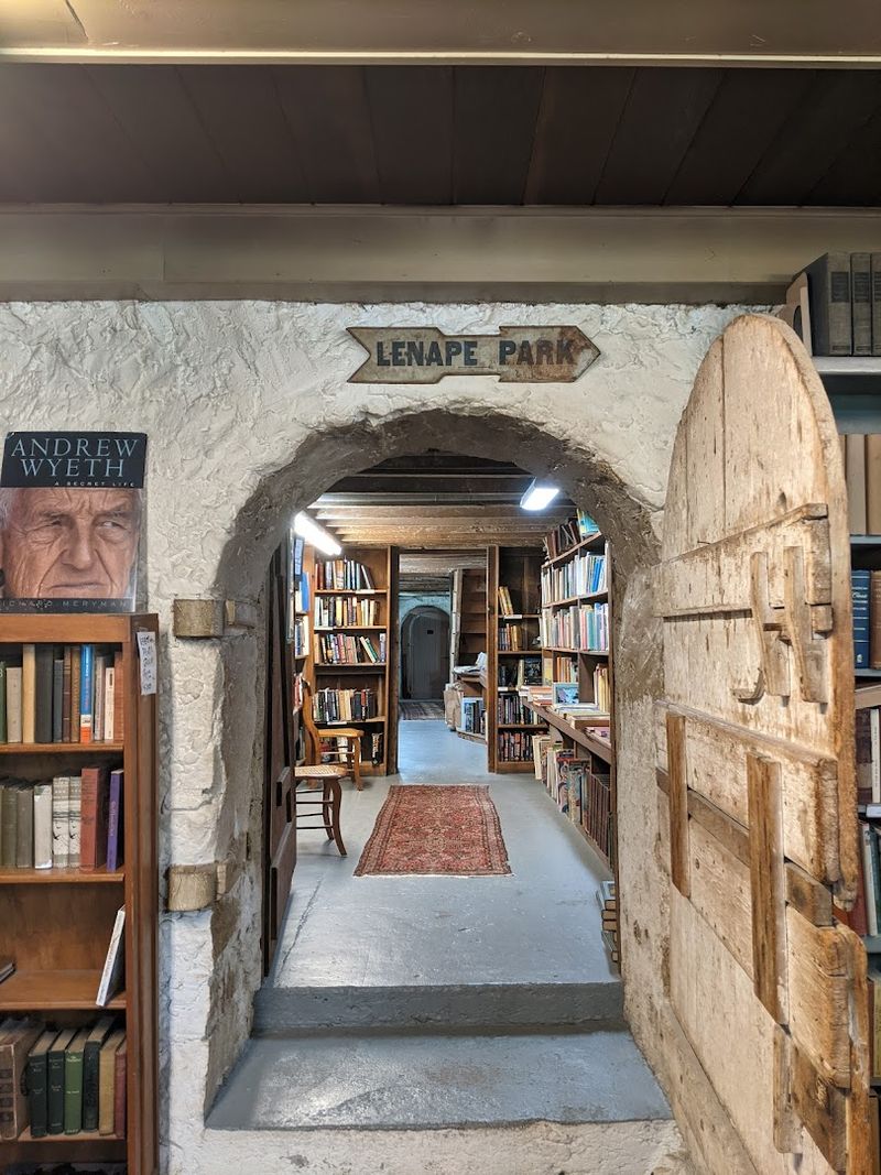 A 200-Year-Old Stone Barn That Became a Book Lover's Paradise