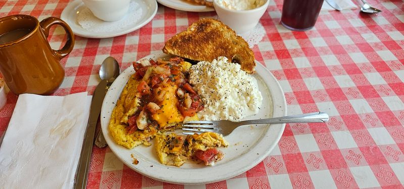 A Breakfast Menu That Rivals the Pies