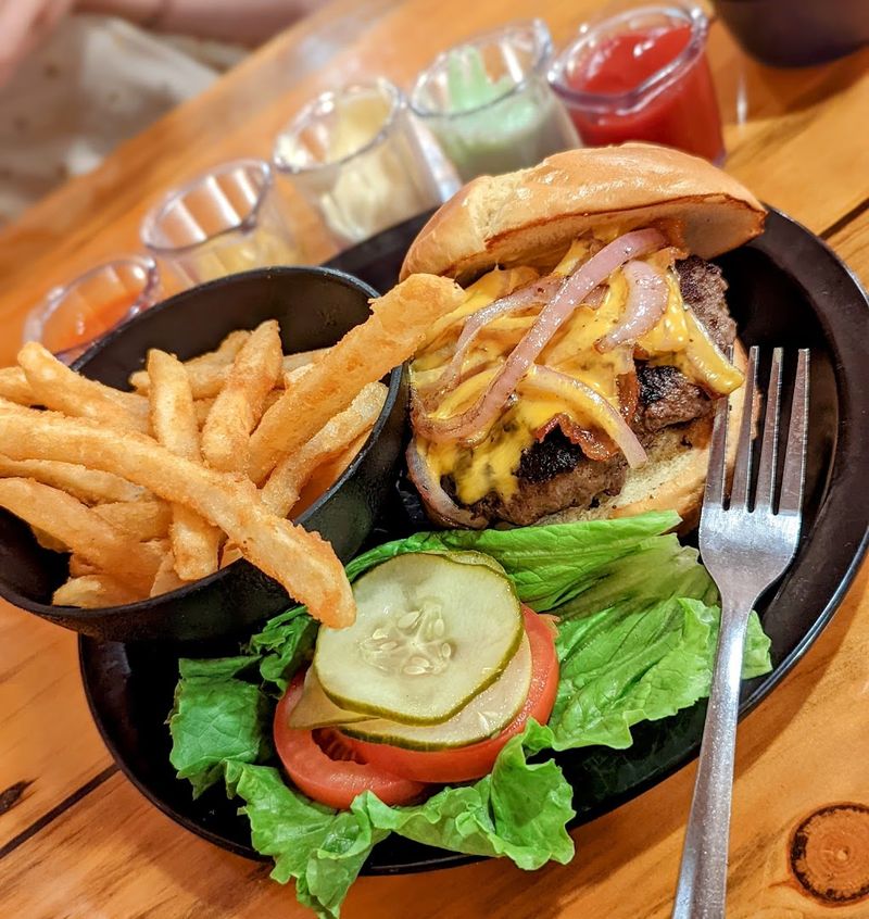 A Burger So Good It Rivals the Ribs for the Top Spot