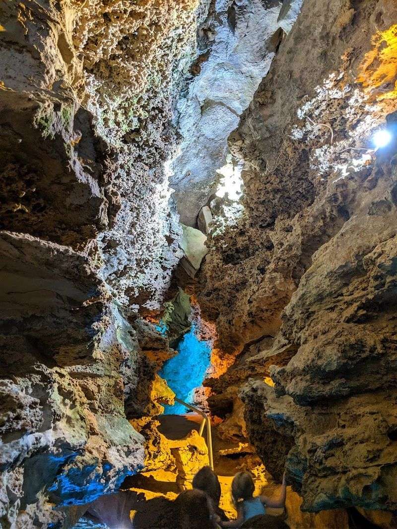 A Cave Born from an Earthquake A Cave Born from an Earthquake