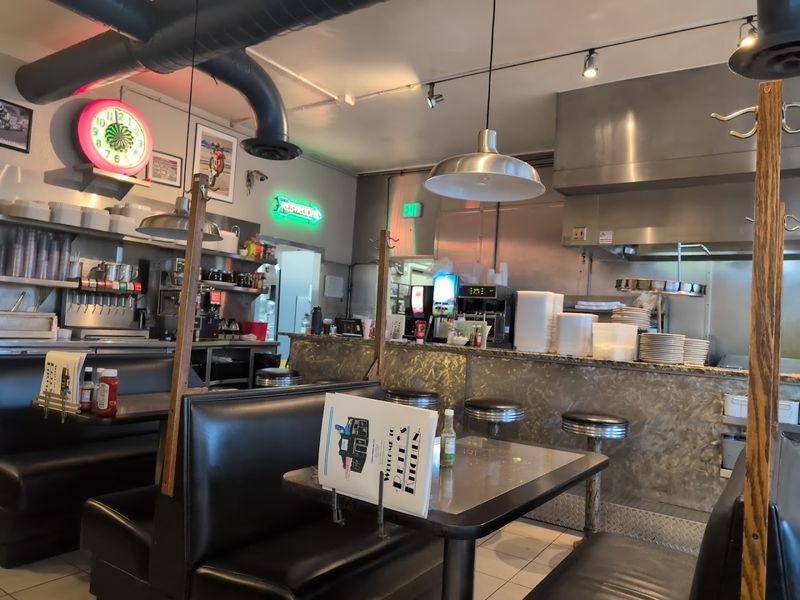 A Classic Diner Atmosphere That Feels Genuinely Timeless