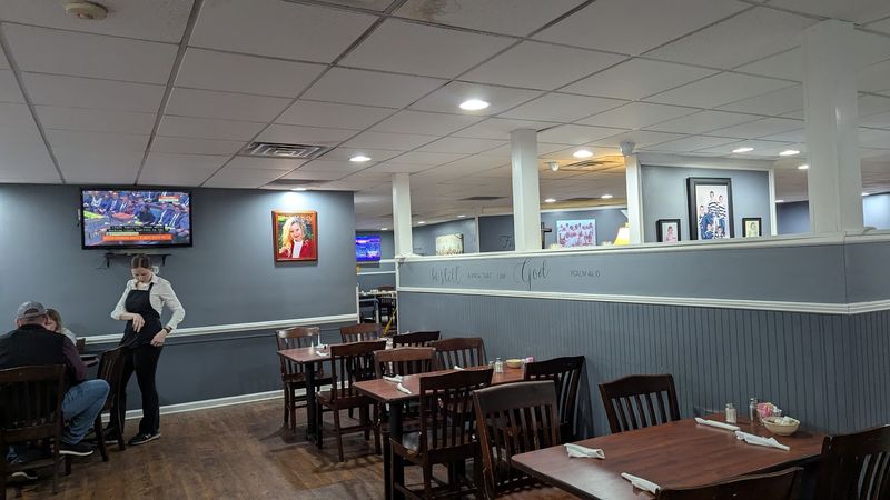 A Clean, Spacious, and Comfortable Dining Room