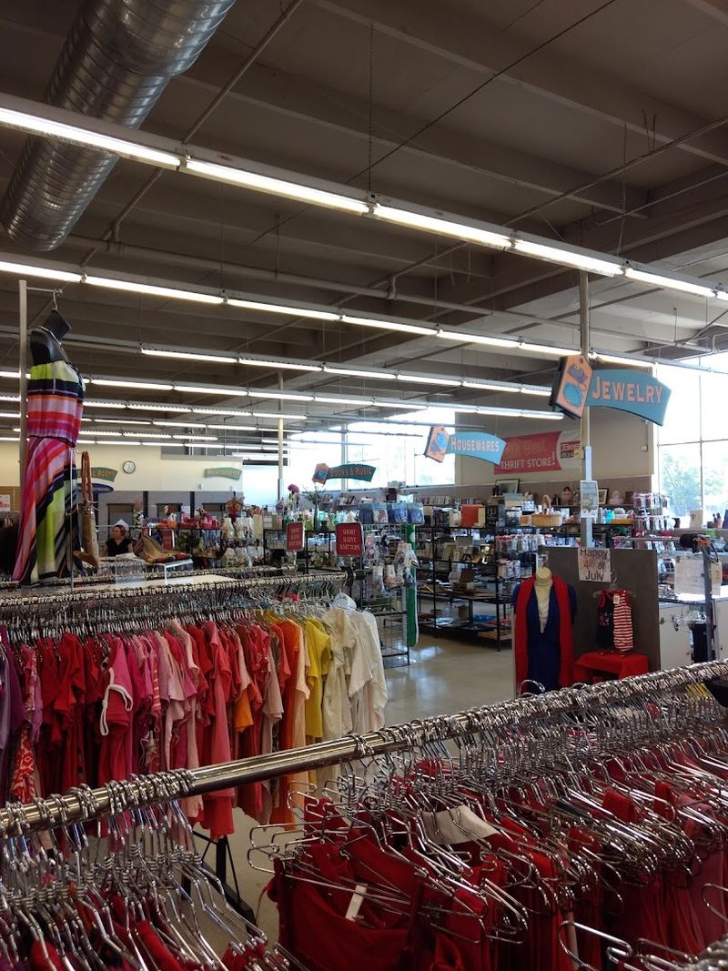 A Clean and Organized Shopping Environment
