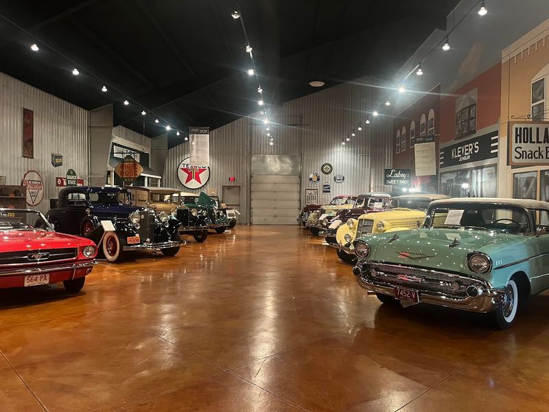 A Collection of Beautifully Restored Classic Cars A Collection of Beautifully Restored Classic Cars
