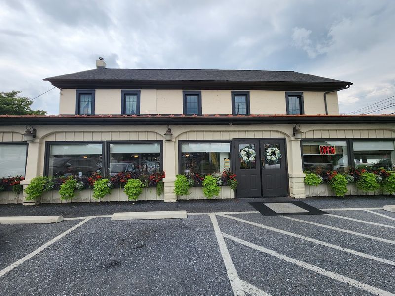 A Community Staple With Decades of Loyal Fans A Community Staple With Decades of Loyal Fans
