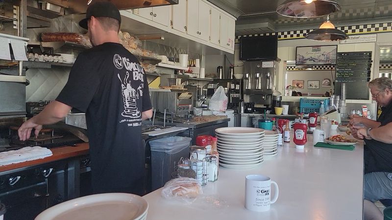 A Diner That Has Stood the Test of Time A Diner That Has Stood the Test of Time