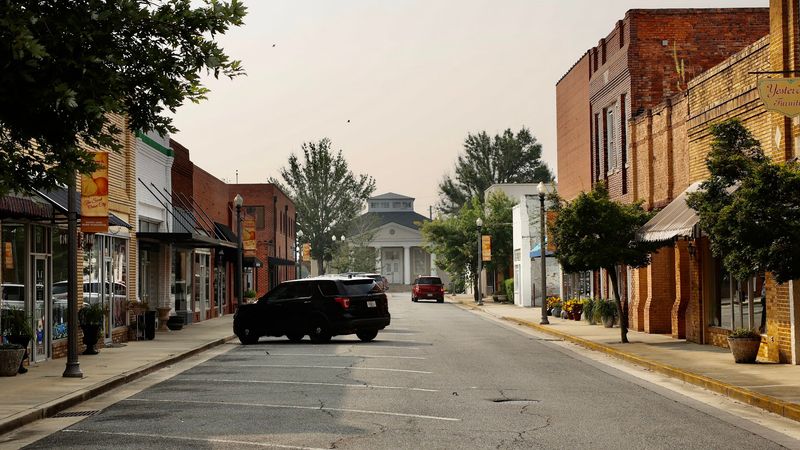 A Downtown Square Built for Strolling