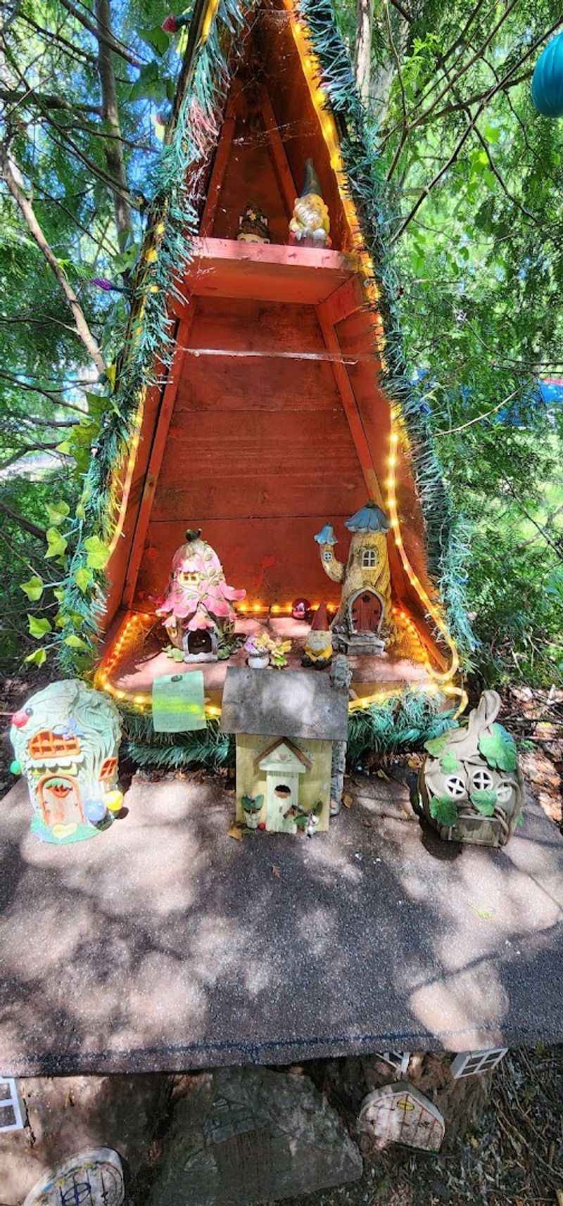 A Fairy Village Built With Real Heart A Fairy Village Built With Real Heart