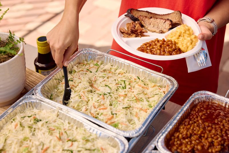A Food Truck Experience That Still Delivers