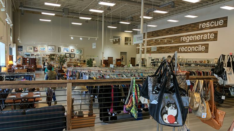 A Massive, Well-Organized Store Layout