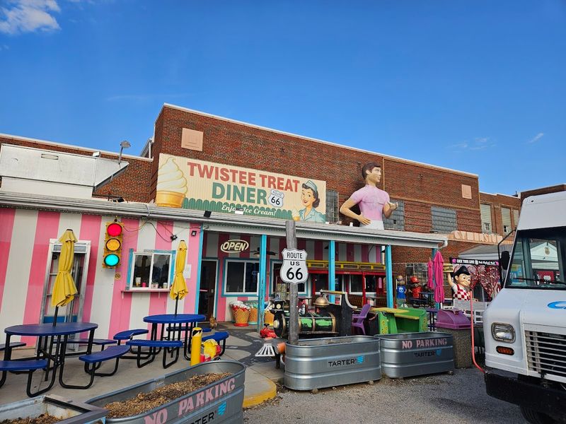 A Miniature Route 66 Roadway for Little Explorers