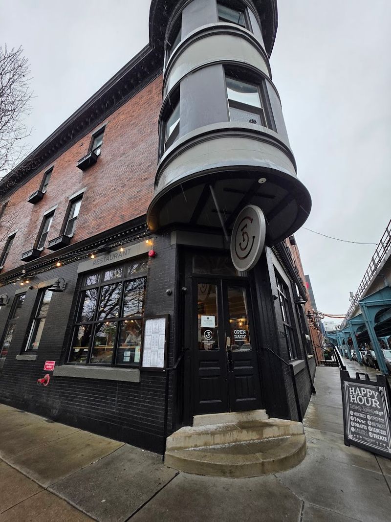 A Neighborhood Gem With a Loyal Following