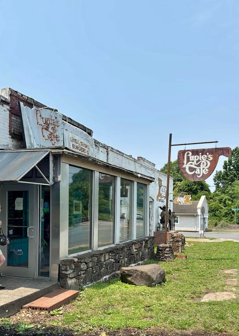 A Neighborhood Staple Fighting Gentrification
