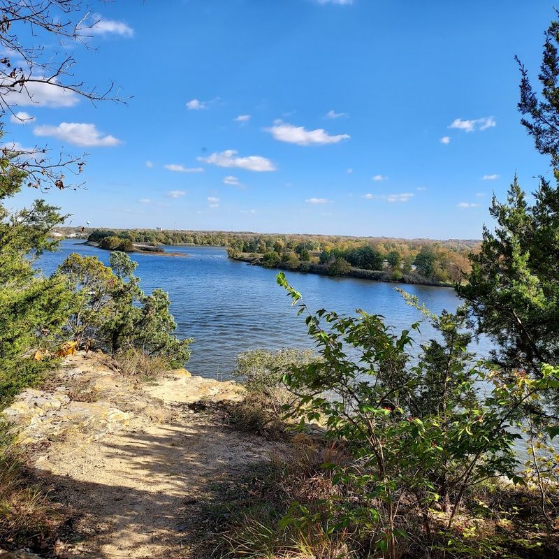 A Peaceful Alternative to Crowded Starved Rock