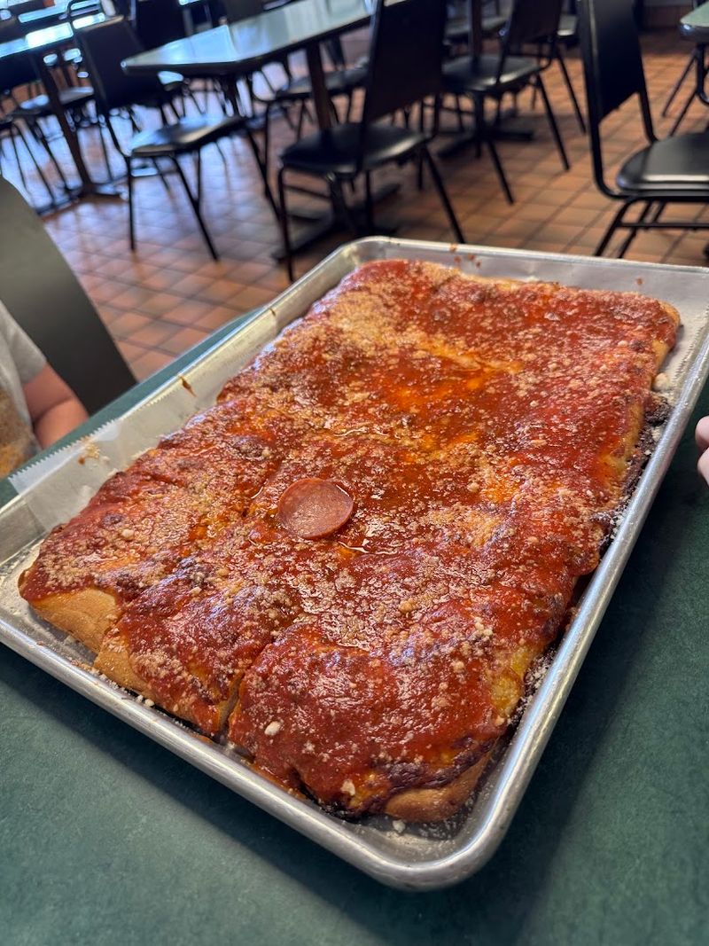 A Pizza Style Unlike Anything You've Tasted Before