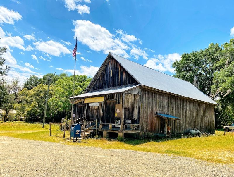 A Rare Glimpse of Old Florida Along Route 441