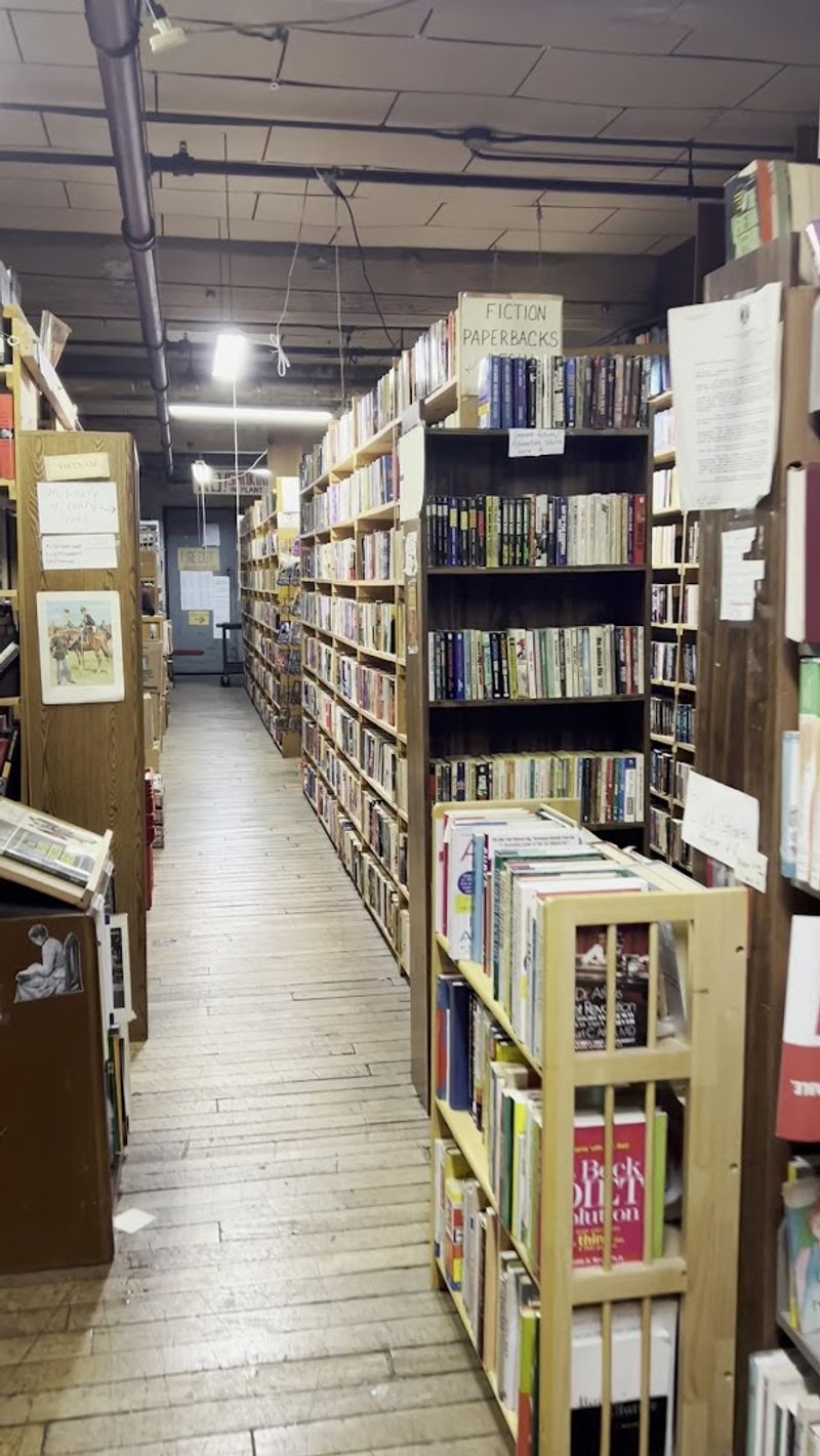 A Reading Room Tucked Inside for Quiet Moments A Reading Room Tucked Inside for Quiet Moments