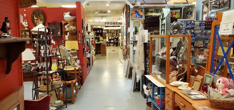 A Record Booth That Music Lovers Cannot Miss