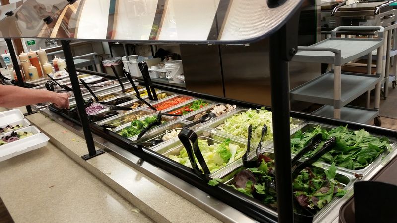 A Salad Bar That Surprises First-Timers