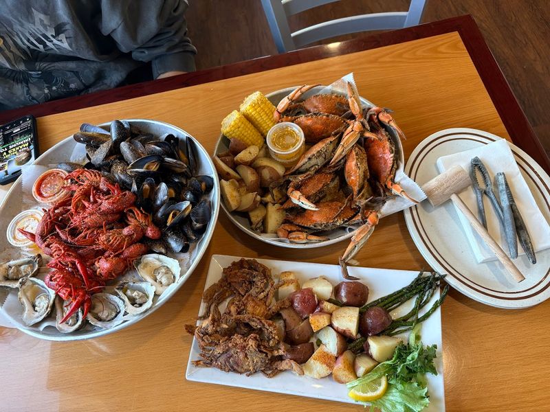 A Seafood Market Right Inside the Restaurant