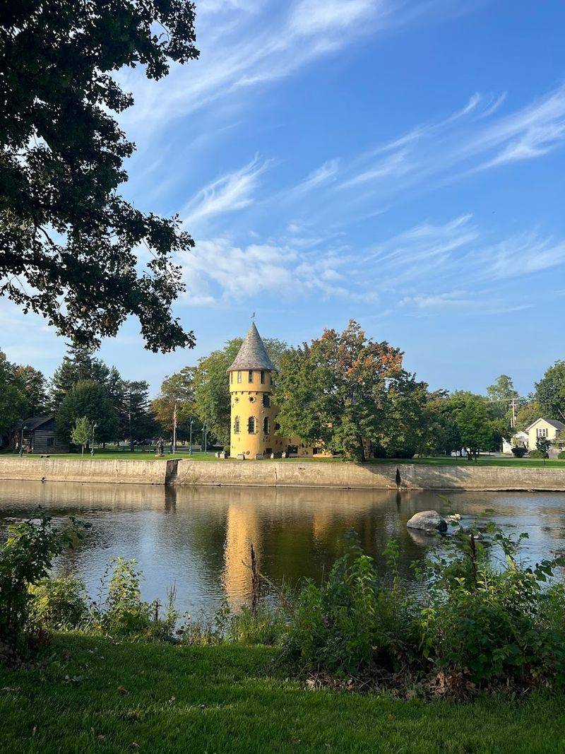 A Stunning Riverfront Setting Along the Shiawassee