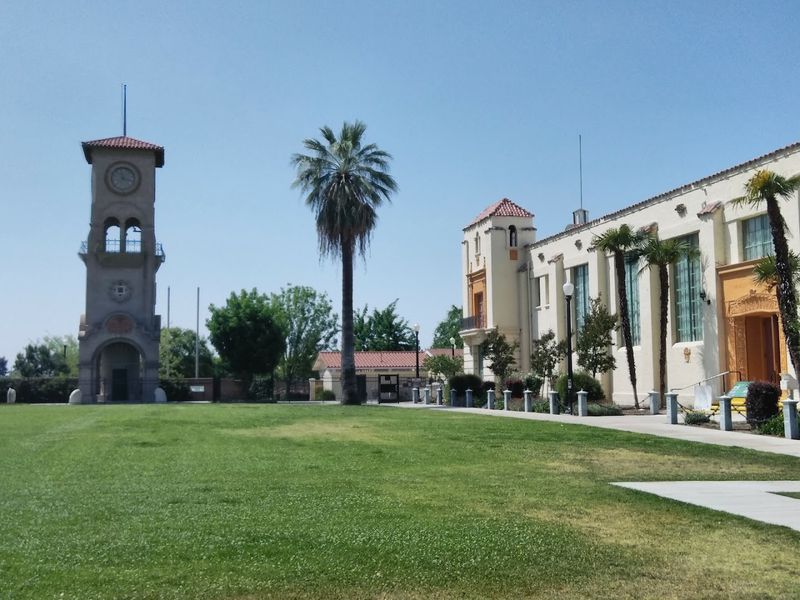 A Thriving Senior Community Full of Connection