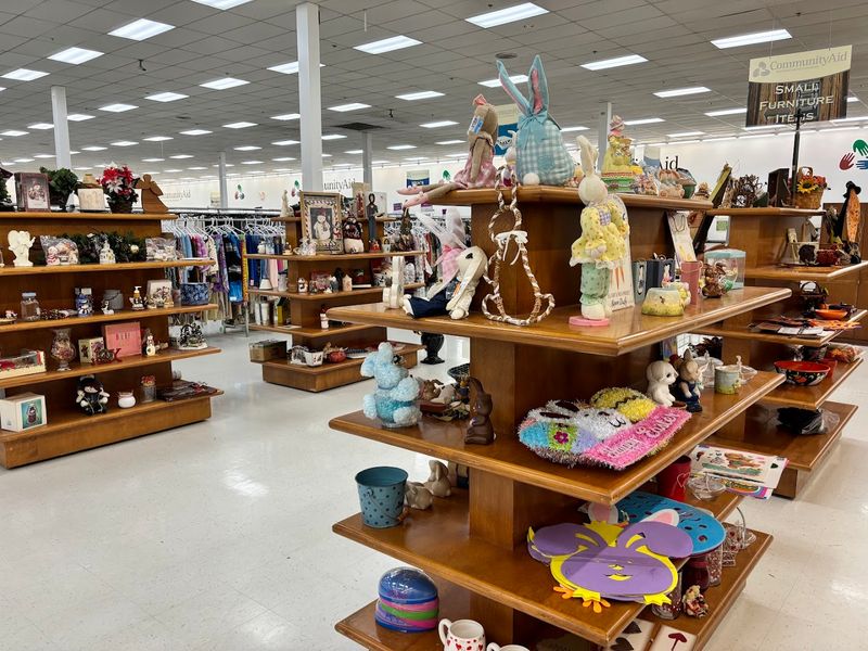 A Treasure Hunt for Vintage Collectors