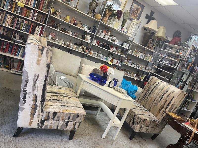 A Used Books Section That Bookworms Cannot Stop Talking About