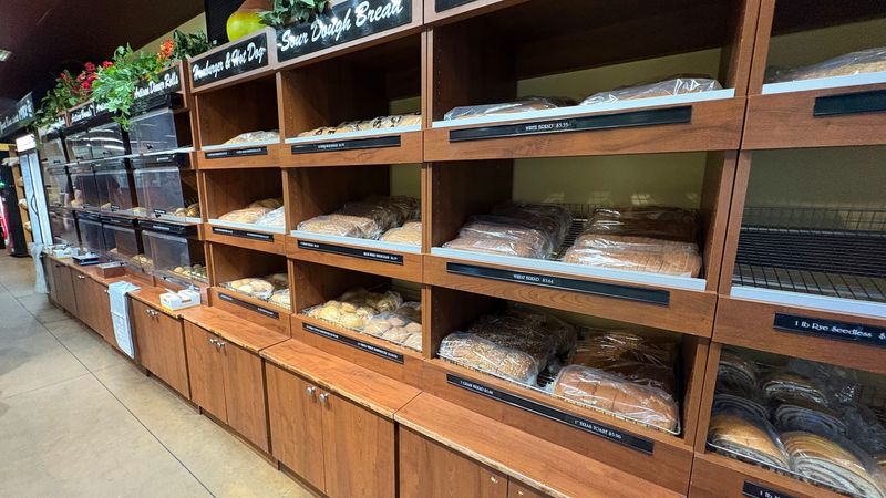 A Wholesale Bakery Open to Everyone