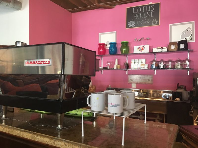 A charming in-store cafe touch that turns shopping into an outing A charming in-store cafe touch that turns shopping into an outing