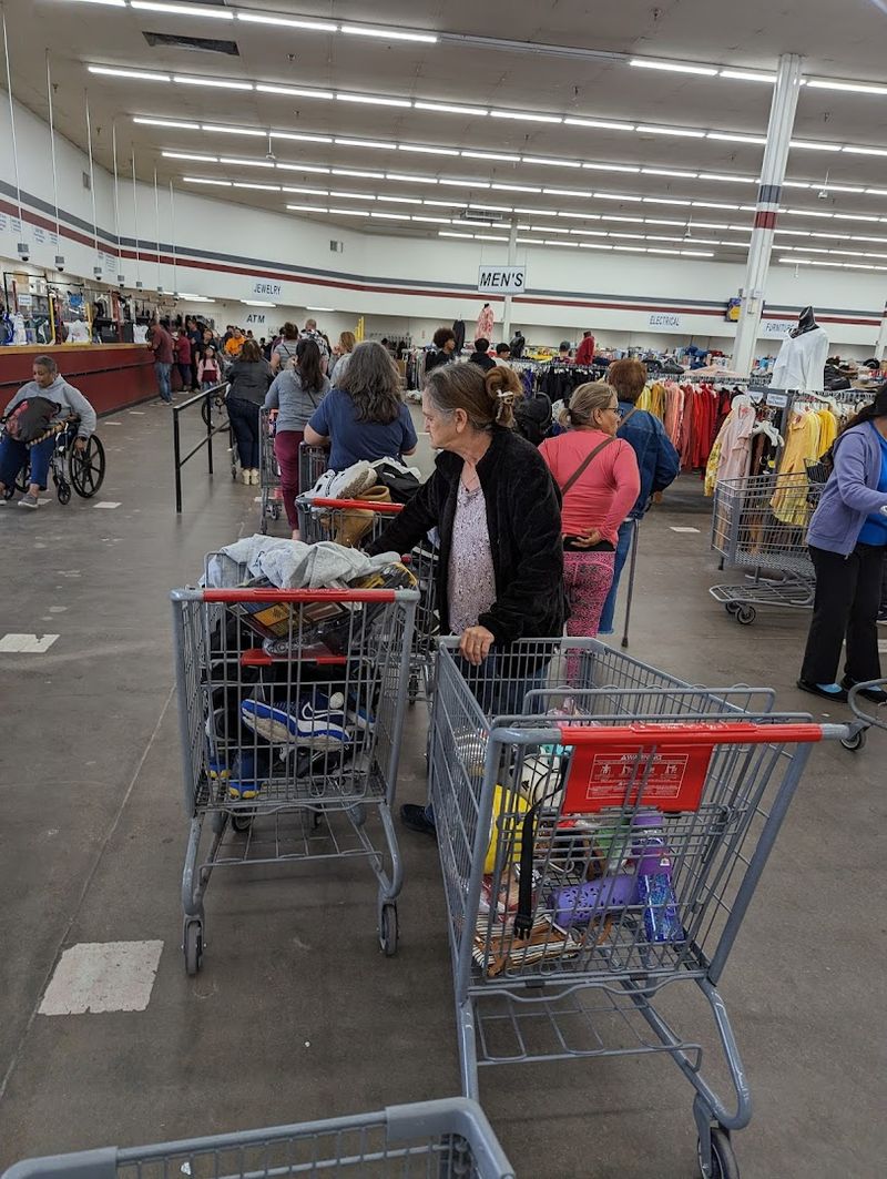 Accessibility and Comfort Considerations for All Shoppers
