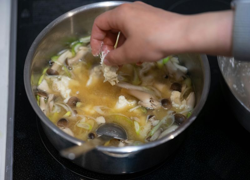 Adding delicate vegetables later