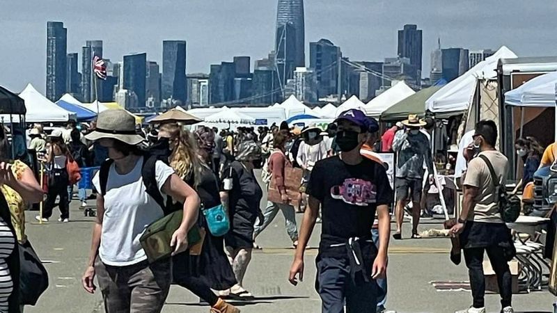 Alameda Point Antiques Faire - Alameda, California