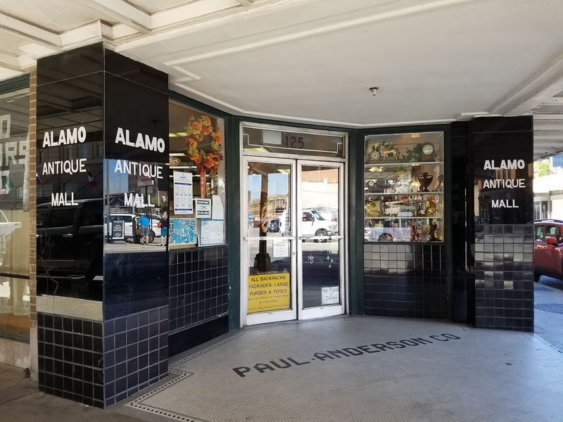 Alamo Antique Mall - San Antonio, Texas