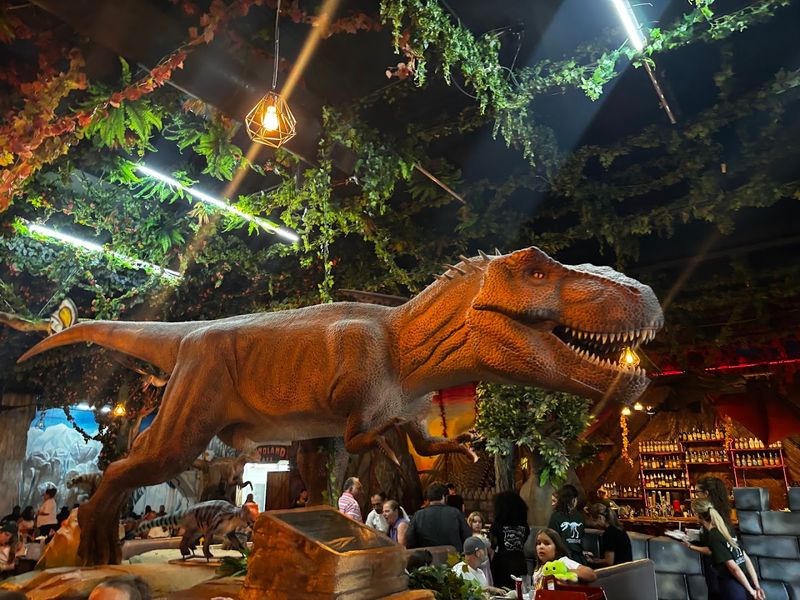 Animatronic Dinosaurs That Feel Almost Too Real