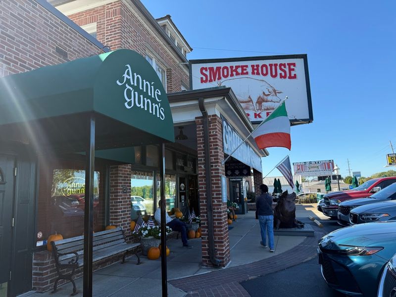 Annie Gunn's Restaurant - Chesterfield, Missouri